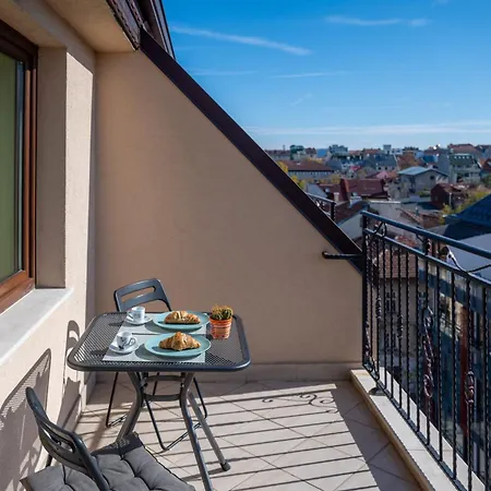 Skyline Apartment